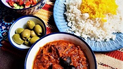 خورشت زرشک غذایی جذاب برای ناهار است
