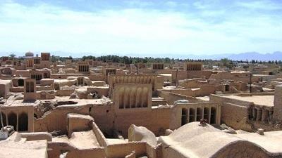 اردکان شهری تاریخی و دیدنی است