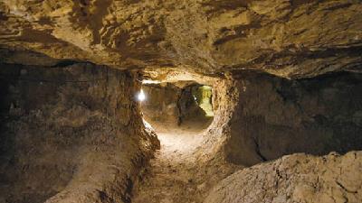 تاریخ شهر زریزمینی تهیق به دورن ایلخانی برمی گردد