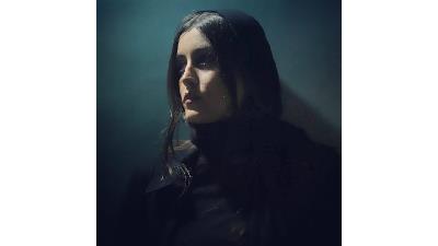  فهیمه مومنی، بازیگر نقش فریده در سریال تب و تاب