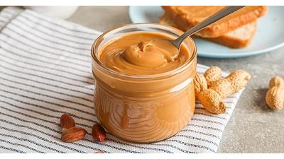 کره بادام زمینی خانگی را چطور درست می کنند