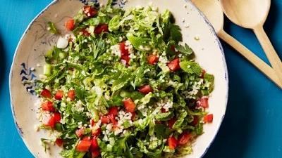 طرز تهیه سالاد فتوش لبنانی را یاد بگیرید