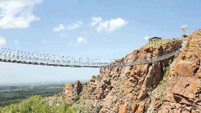 پل شیشه ای استان اردبیل چه ویژگی هایی دارد