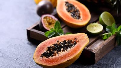 میوه استوایی بومی مکزیک و آمریکای مرکزی پاپایا است