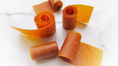 طرز تهیه لواشک زردآلو خانگی چگونه است