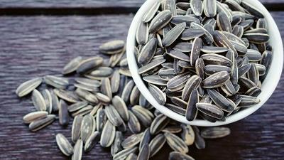 روش بو دادن تخمه آفتابگردان در فر