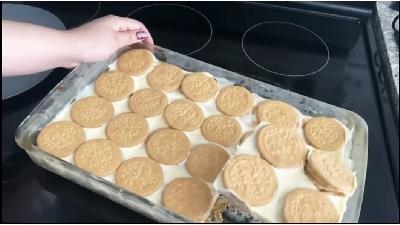 دسر بیسکویتی را چطور درست کنیم