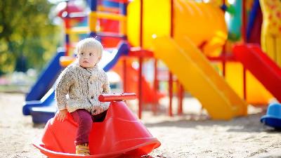 مهمترین مزایای بازی کودکان در پارک و فضای باز