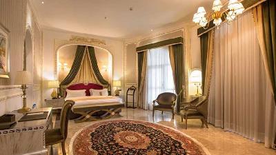 هتل اسپیناس پالاس پنج ستاره سال ساخت ۱۳۹۴