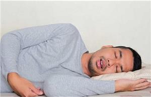 چرا در خواب حرف می زنیم