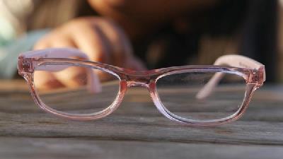 عینک کاور دار