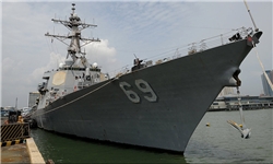 شلیک اخطار ناو آمریکایی به سمت قایق ایرانی