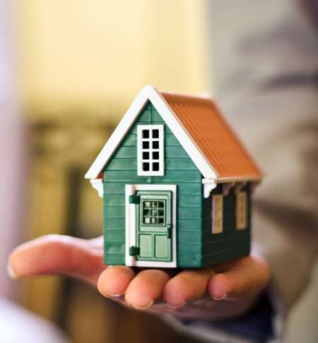 برای سرمایه‌گذاری خانه بخریم یا نخریم؟