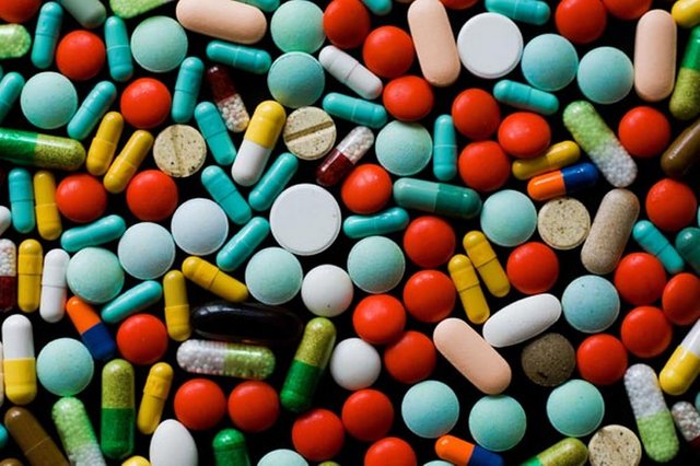 هشدار انجمن داروسازان درباره مصرف داروهای 