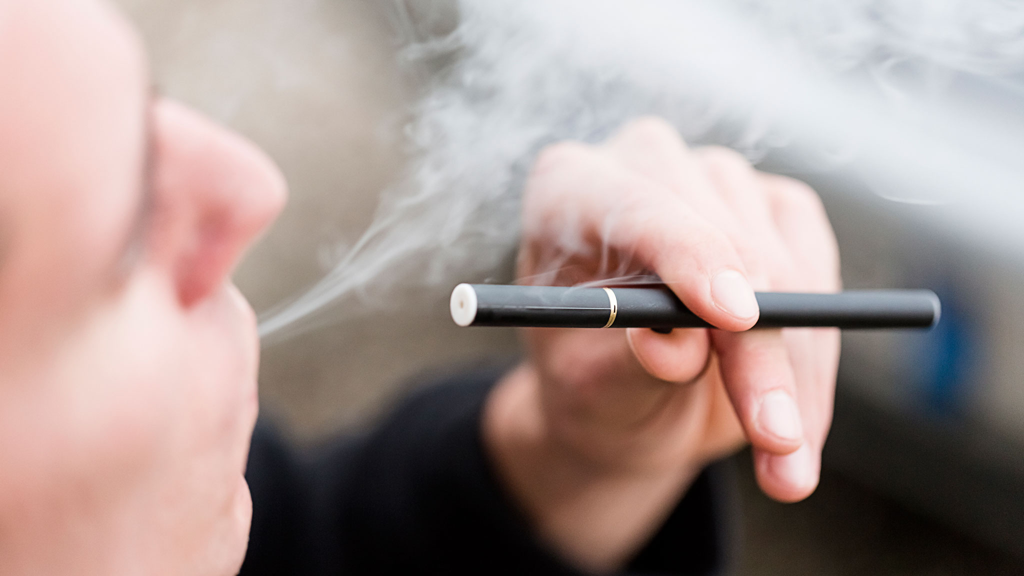 تحقیقی تازه درباره خطرات سیگار الکترونیکی