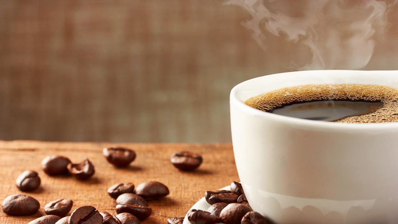روزانه چند فنجان قهوه می‌توانیم بخوریم + فواید قهوه از نگاه طب سنتی