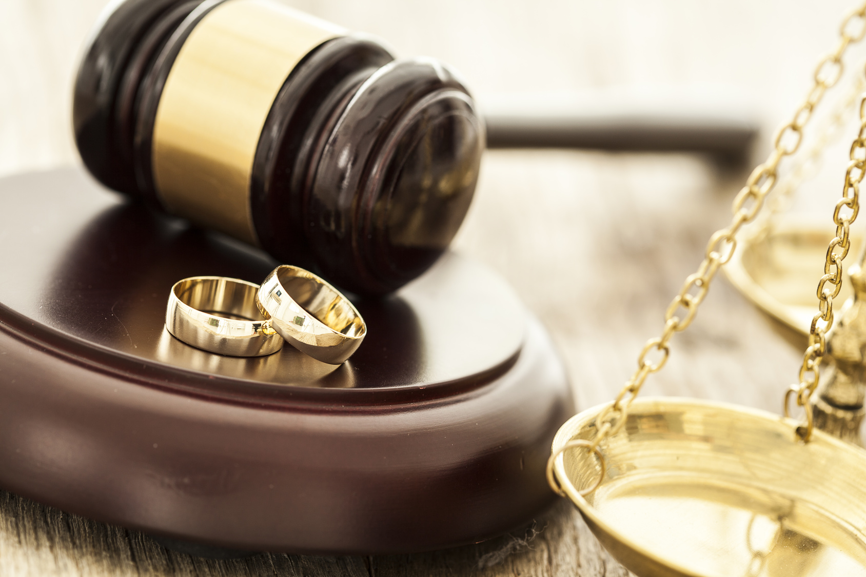 چگونه عواقب طلاق را تحمل کنیم؟