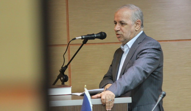 معاون رئیس جمهور: قیمت دلار به زیر ۷۰۰۰ تومان می‌رسد