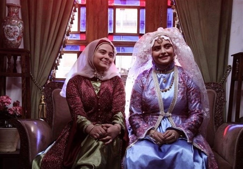 عکس‌های واقعی بازیگران سریال بانوی عمارت؛ بهجت الملوک، مهر النسا، میرزا اسد، شازده، فخرالزمان و دیگران