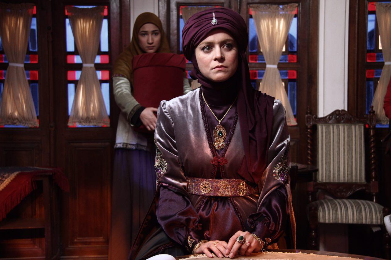 ساعت پخش و تکرار سریال بانوی عمارت