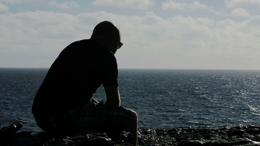 گفت‌وگو با معتادی که از اعتیاد نجات یافت؛ پدرم به خاطر کارهای من مرد