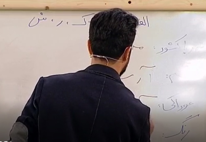 فیلم مسابقه اسم فامیل بین رامتین خداپناهی از تیم بانوی عمارت و حسین مهری از تیم حوالی پاییز در برنامه خندوانه 