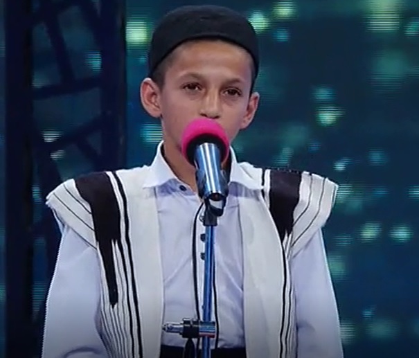 خواندن آواز بختیاری بسیار زیبا توسط آرمان امیدی نوجوان مسجد سلیمانی در قسمت پانزدهم برنامه عصر جدید 8 فروردین