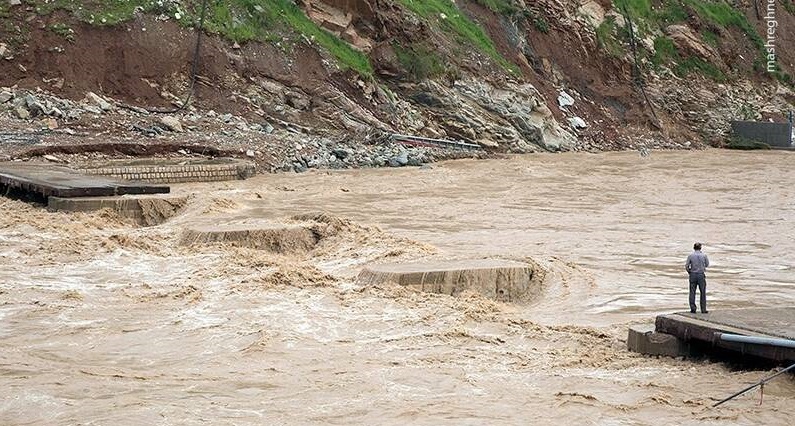 فیلمی از فرورفتن خرم آباد زیر سیلاب
