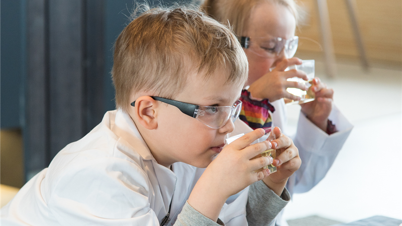 چطور فرزندان خود را مستقل تربیت کنیم