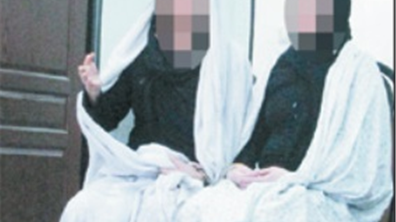 انتقام پلید دخترعاشق از زن فالگیر