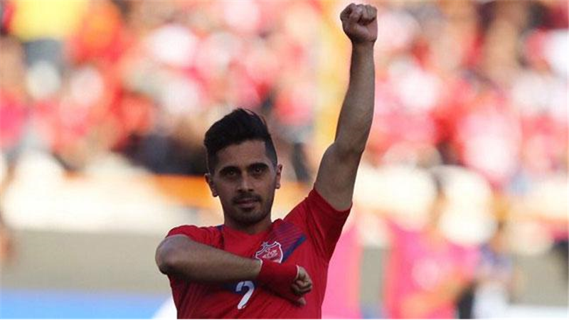 امید عالیشاه: بی‌پول بودیم، تحمل کردیم، قهرمان شدیم