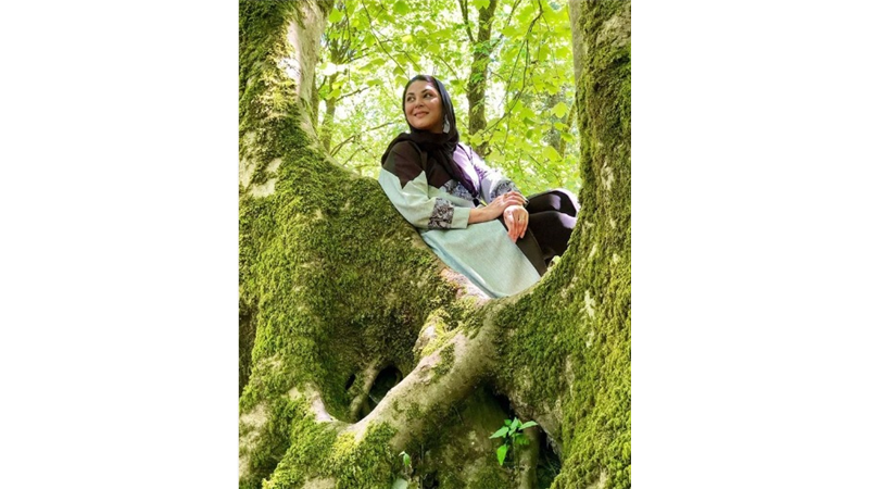 عکسی عجیب از لاله اسکندری