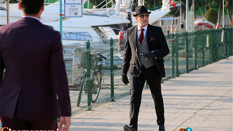 داستان سریال گاندو واقعی و بر اساس پرونده جیسون رضاییان است