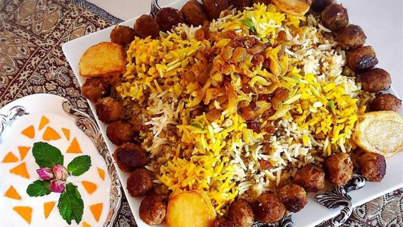 آشپزی؛ دستور پخت ماش پلو به‌عنوان غذای مجلسی