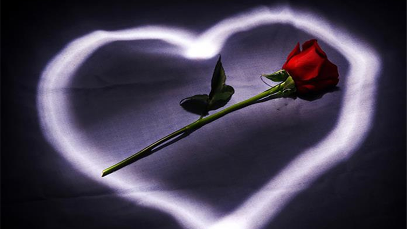 عشق‌ پوشالی و معشوقه های دم دستی