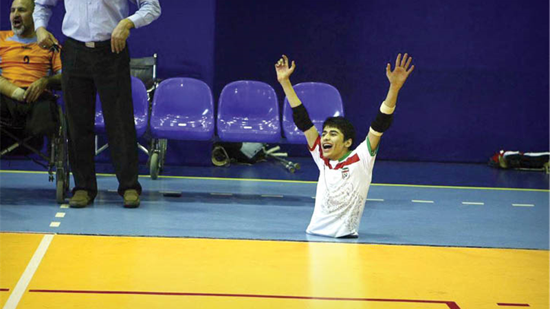 گفت‌وگو با مهران زند ، جوان ورزشکاری که پاهایش را از دست داد: فکر کرده‌ام کلیه‌ام را بفروشم