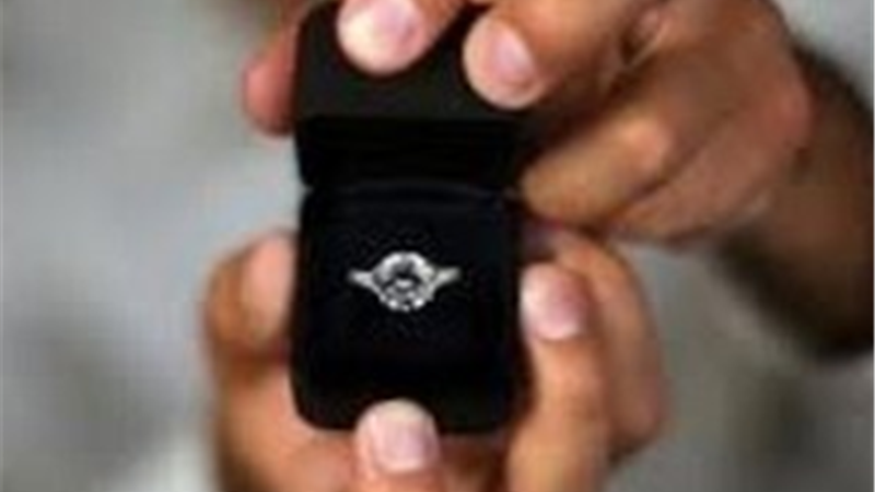 چرا خواستگاری در ملاء‌عام مد شده است