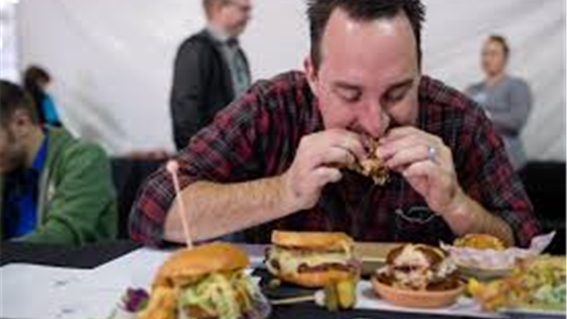 دلایل پرخوری عصبی چیست