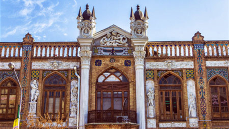 عمارت سرای روشن کجا است و تاریخچه آن چیست