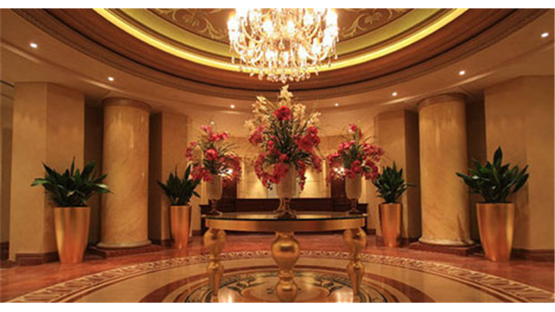 برج مسکونی لاکچری در تهران با روکش طلا