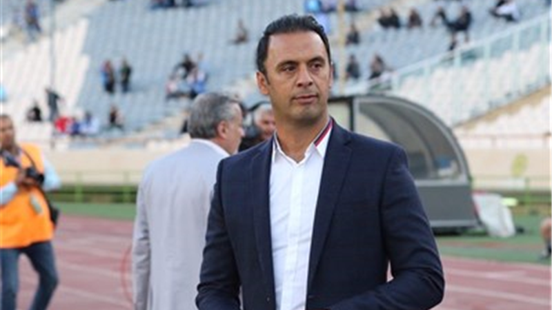 پاشازاده : فدراسیون ‌فوتبال باید به ویلموتس فشار بیاورد