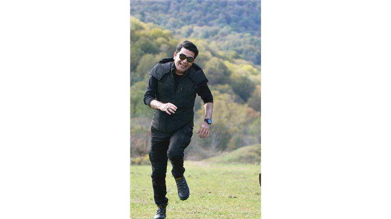 تا به حال فرزاد حسنی را این طور دیده بودید