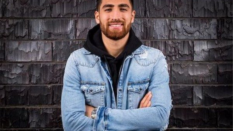 علیرضا جهانبخش : باشگاه‌های ایرانی اول پول خارجی‌ها را می‌دهند