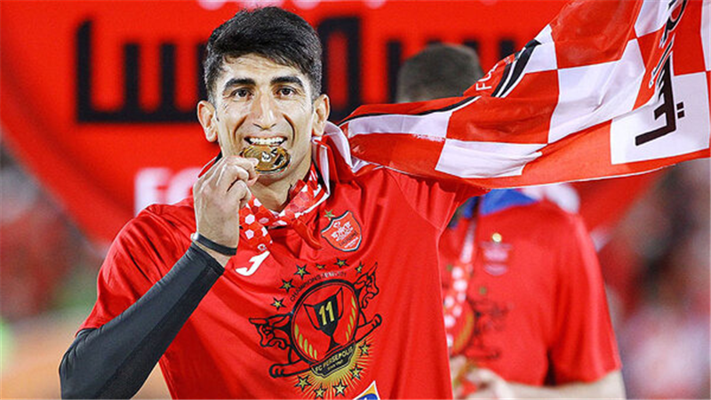 هی! علی بیرو حواست کجاست؟