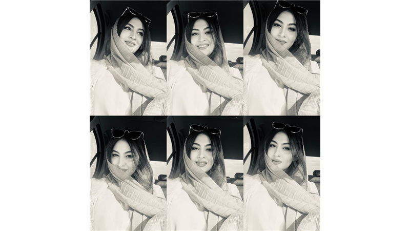 مجموعه سلفی مریم مومن