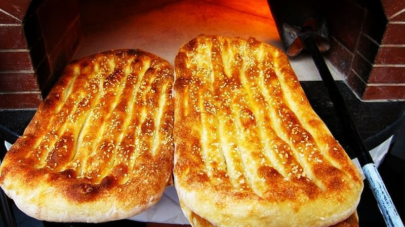 نان سنتی مفیدتر است یا نان فانتزی