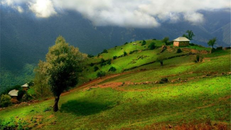 روستای آلاشت کجا است و چه جاهای دیدنی دارد
