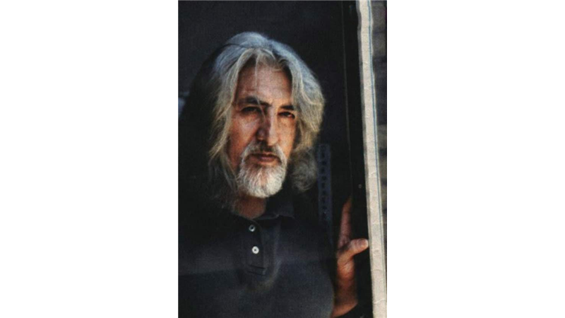 شعری از حسین منزوی/ تا صبحدم به یاد تو شب را قدم زدم