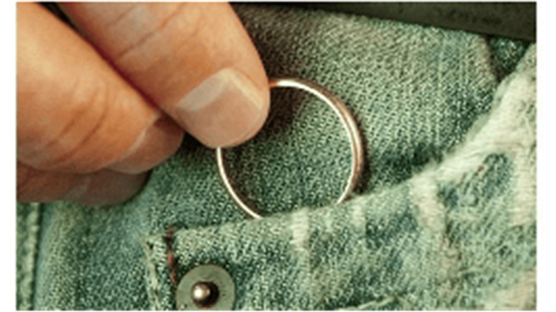 دلایل خیانت مردان به همسر