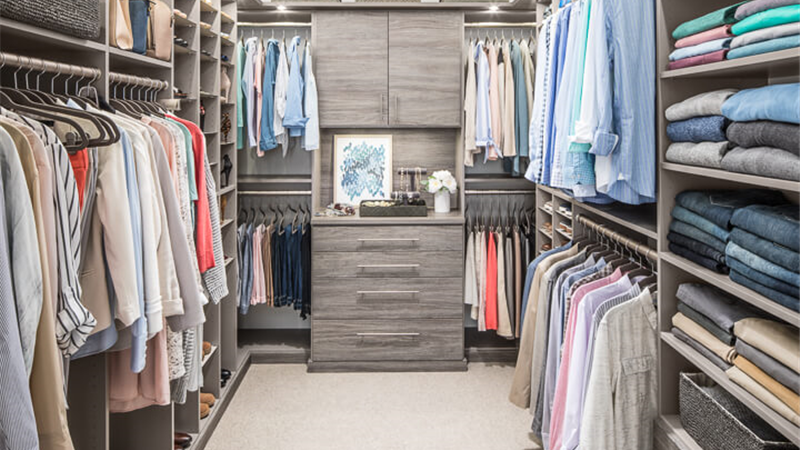 چه مدل لباسی ما را لاغرتر نشان می‌دهد